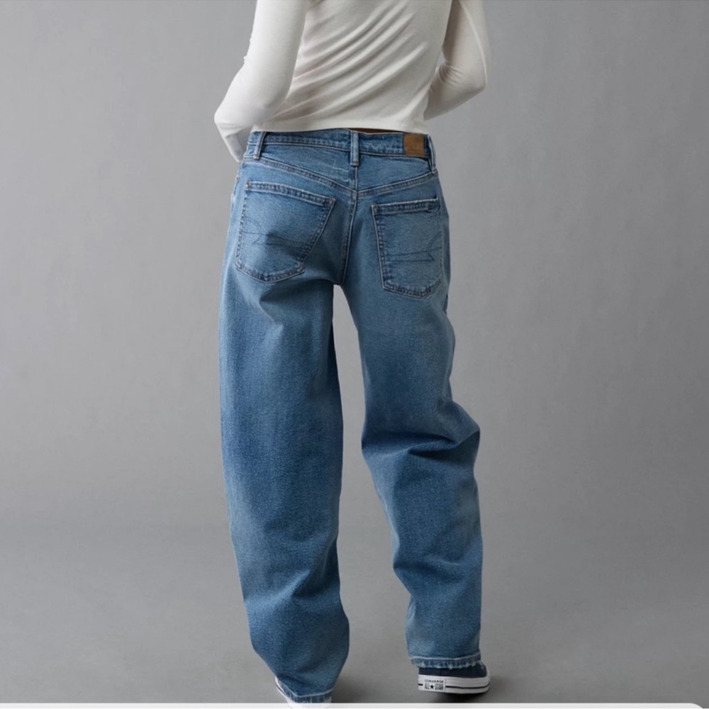 AE Low-Rise Barrel Baggy Jean - Picture 7 of 14